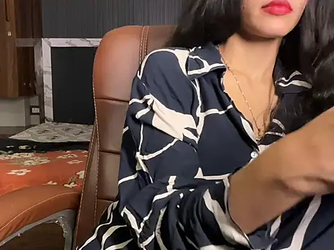 MaggieMasala online show from June 27, 3:51 am