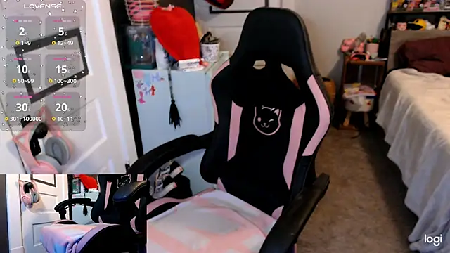 KierBearKisses online show from October 24, 6:42 am