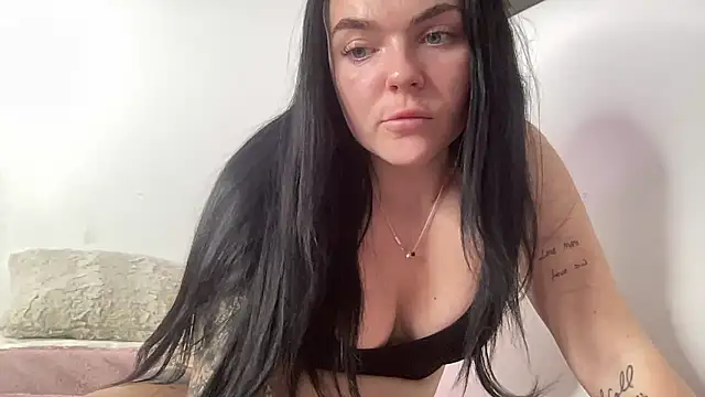 yorkshiregal online show from January 9, 2:43 pm