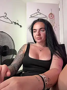 yorkshiregal online show from July 18, 8:39 am