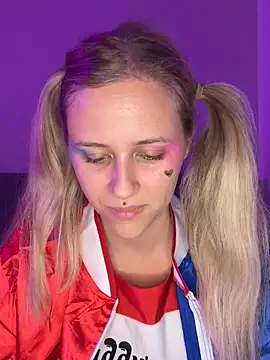 lunawolf21 online show from October 18, 5:48 pm