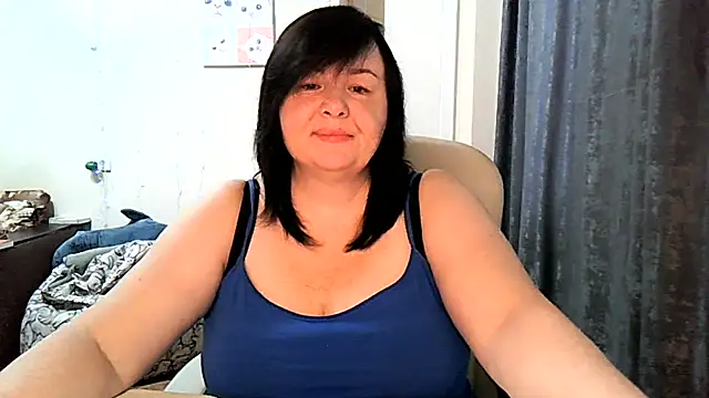 EmiliaLooo online show from July 4, 4:08 am