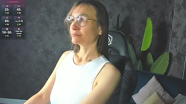 Lillian White online show from September 22, 12:09 am