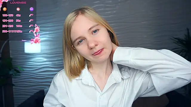 OdelinaFicken online show from December 15, 4:07 am