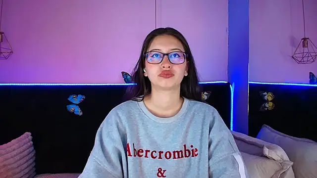 Anastasia Whitee online show from April 8, 1:24 pm