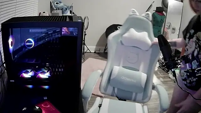 LilyFoxxx online show from October 10, 3:11 am