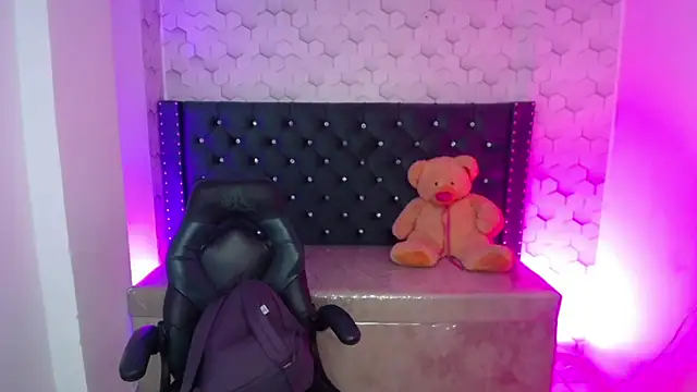 Sofi hot 4m online show from December 1, 1:14 pm