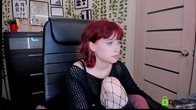 ElizaNik  online show from June 14, 2:24 am