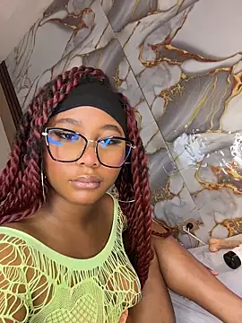 RachellEbony online show from April 19, 6:10 pm