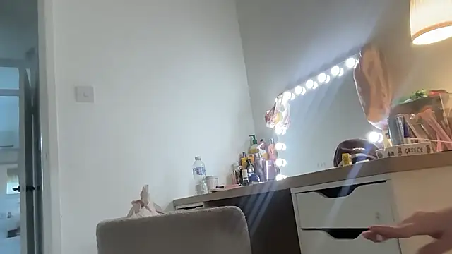 blairbella online show from March 30, 2:16 pm