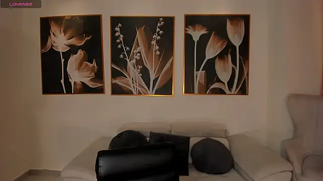 AlinaKravitz online show from March 28, 6:29 pm