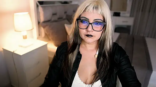 Camilaa bueno online show from October 11, 2:05 am