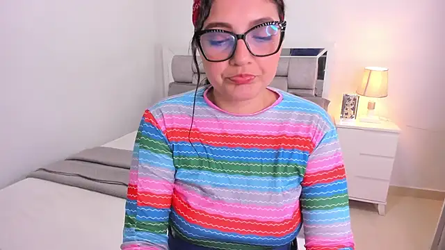 Camilaa bueno online show from March 28, 11:58 pm