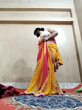 Magical Girl- online show from October 21, 5:00 am