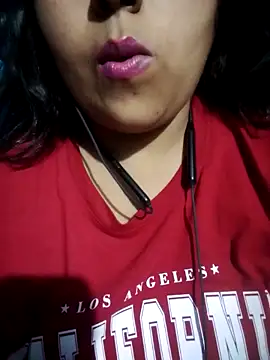 Love-Veronica online show from April 21, 6:26 pm