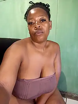 curvyloneah75 online show from April 29, 9:01 am