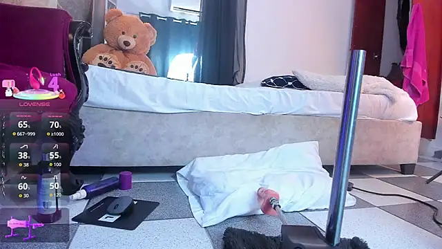 Madison-Diaz online show from November 6, 2:01 pm