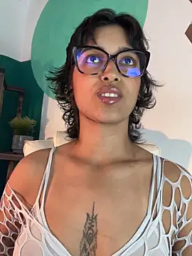 LollaByer online show from February 22, 9:05 pm