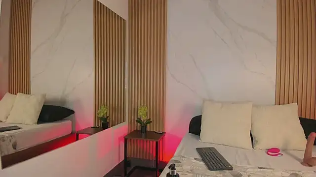 Julia Martinez  online show from February 27, 12:05 pm