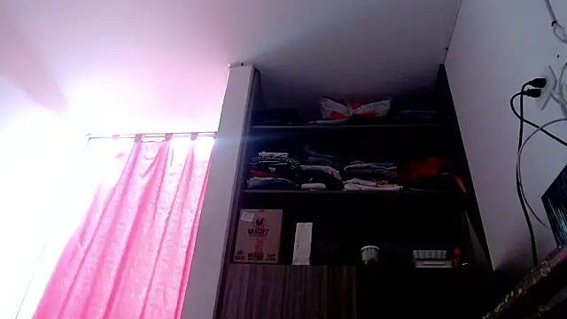 nicolle milf1978 online show from January 15, 10:16 pm