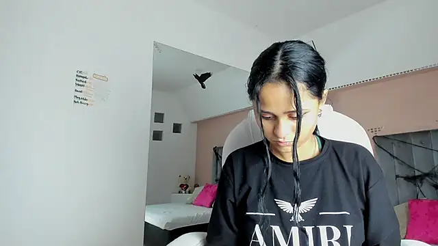 Giselle Roldan online show from October 11, 3:44 am