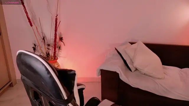 AnabelWolf online show from March 26, 3:47 pm