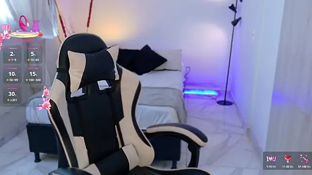 AnabelWolf online show from October 22, 2:11 pm