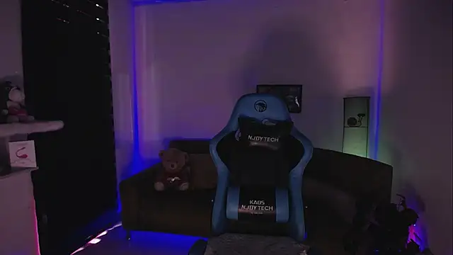 malybu  online show from January 12, 8:36 pm