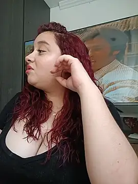CURVY-HORNY online show from June 3, 9:20 pm