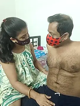 Snapshot of Hoty-cpl chatting on October 6, 4:51 am Hoty-cpl online show from October 6, 4:51 am