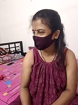 Snapshot of Hoty-cpl chatting on September 10, 3:28 am Hoty-cpl online show from September 10, 3:28 am