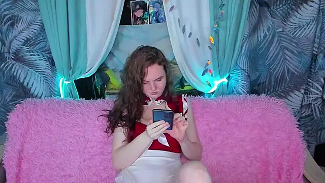 AmA lia  online show from October 5, 1:16 pm