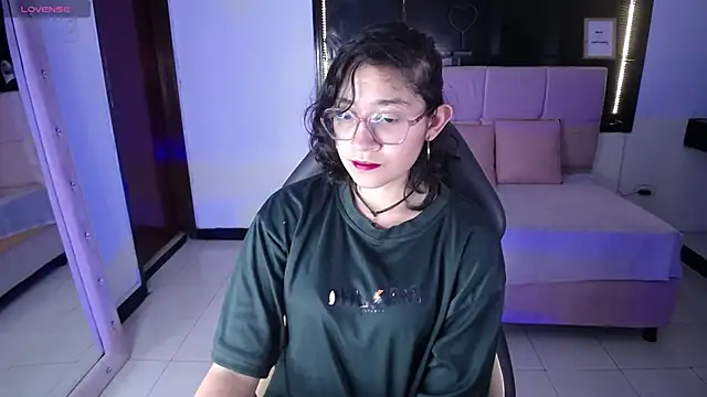 Lili Gomez  online show from September 13, 10:56 am