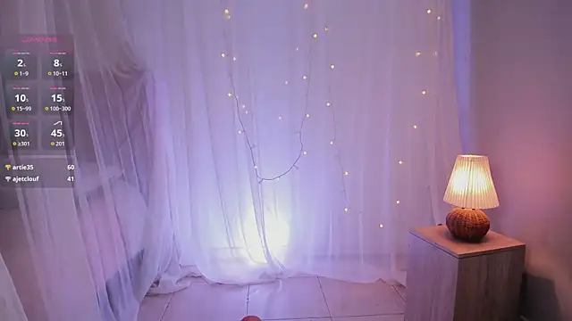 Lia Sweett  online show from November 6, 4:02 pm