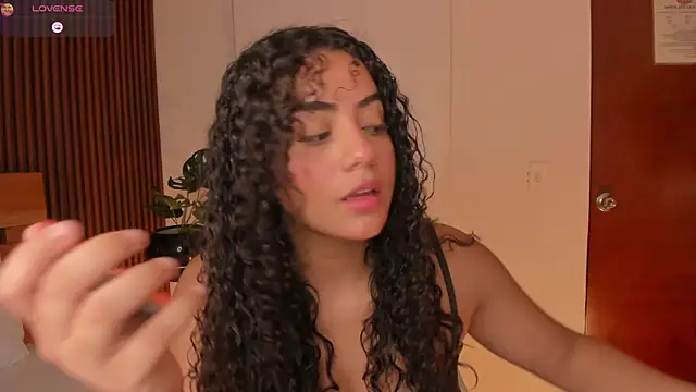 yaya23x online show from February 23, 1:54 pm