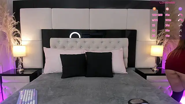 CarlaRossi  online show from January 14, 7:52 pm