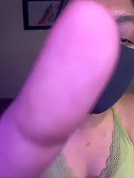 Olivia3 online show from November 10, 11:33 pm