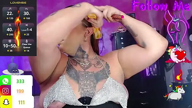 BriannaSweet  online show from April 10, 1:00 am