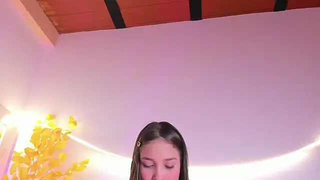 HaleyAmaya online show from June 2, 1:50 am