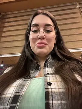 VikiDemini online show from December 22, 3:37 pm