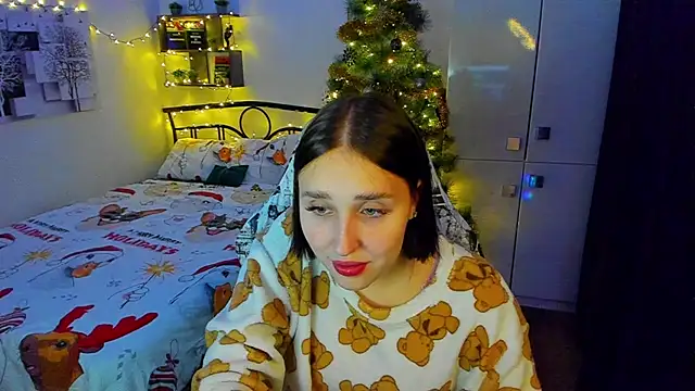 LinaTruly online show from December 15, 10:15 pm