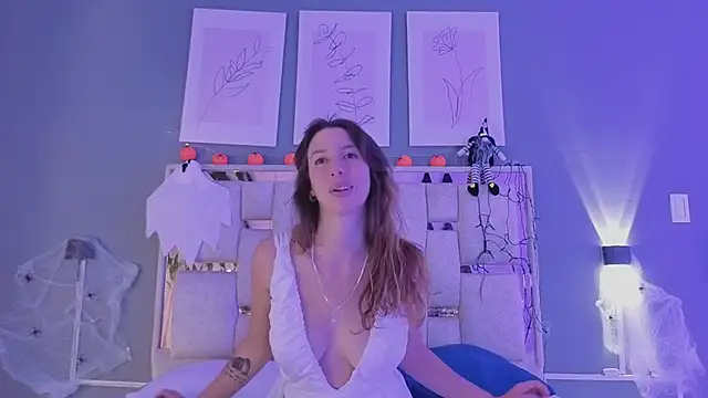 jolie lov online show from October 29, 1:37 pm