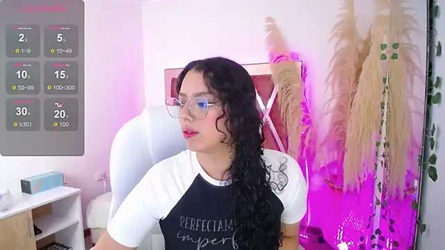 Aurora Brownn online show from September 13, 4:42 am