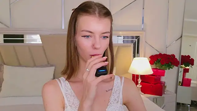 MeganMour online show from December 3, 5:26 pm