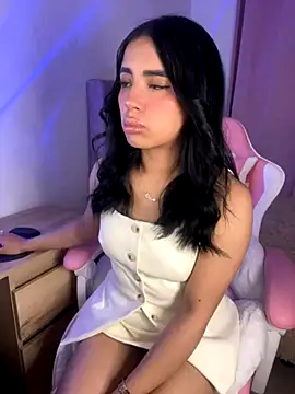 Emily-14 online show from December 5, 4:01 am