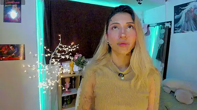 cuteweed420 online show from June 4, 10:14 pm