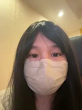 Loveto eathawthorn99 online show from March 14, 1:45 pm