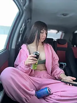 JulliaVegas online show from December 16, 2:50 am