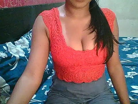 hot  surbhi online show from October 30, 6:53 pm