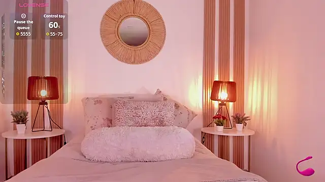 bella arias online show from November 4, 7:30 pm